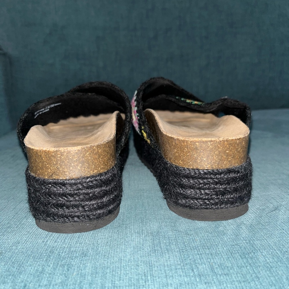 Dirty Laundry Black Crochet Platform Slide Sandals with Multicolor Accents - Picture 4 of 7